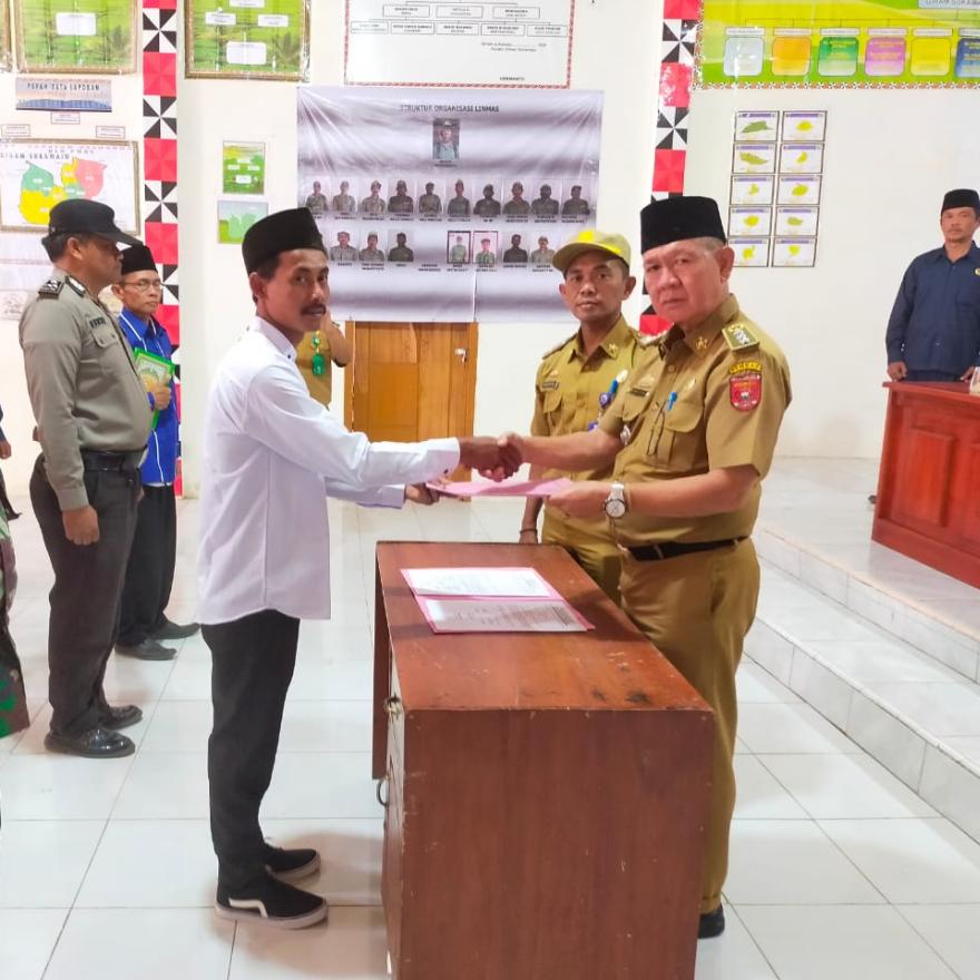 Pelantikan PAW Anggota LHP Pekon Giham Sukamaju